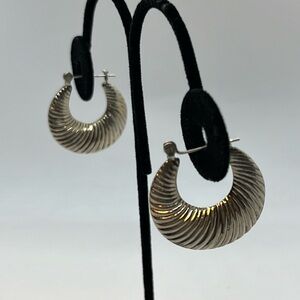 925 Sterling Silver Large Hallow Latch Textured shrimp Hoop Earring